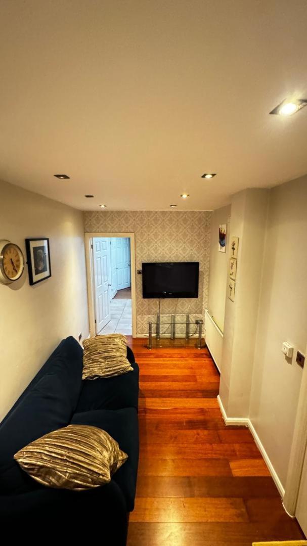 Eastbury Road Home Watford  Exterior foto